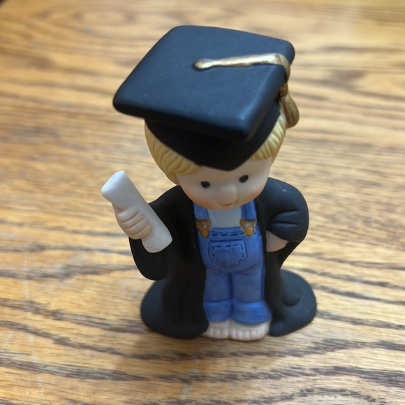 Vintage Enesco Country Cousin graduation - Picture 5 of 6